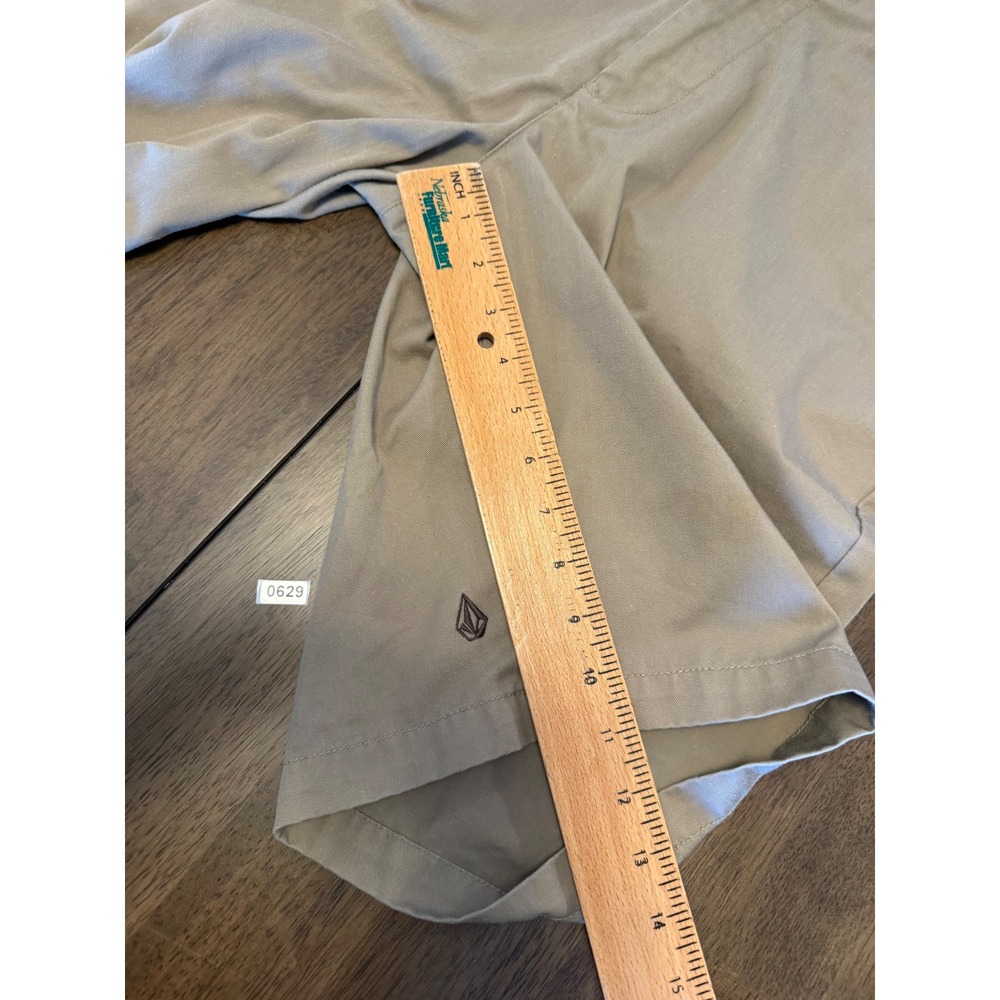Volcom Mens Corpo Class Chino Shorts Tan Khaki Size 33 Skater Casual Summer - Picture 5 of 6